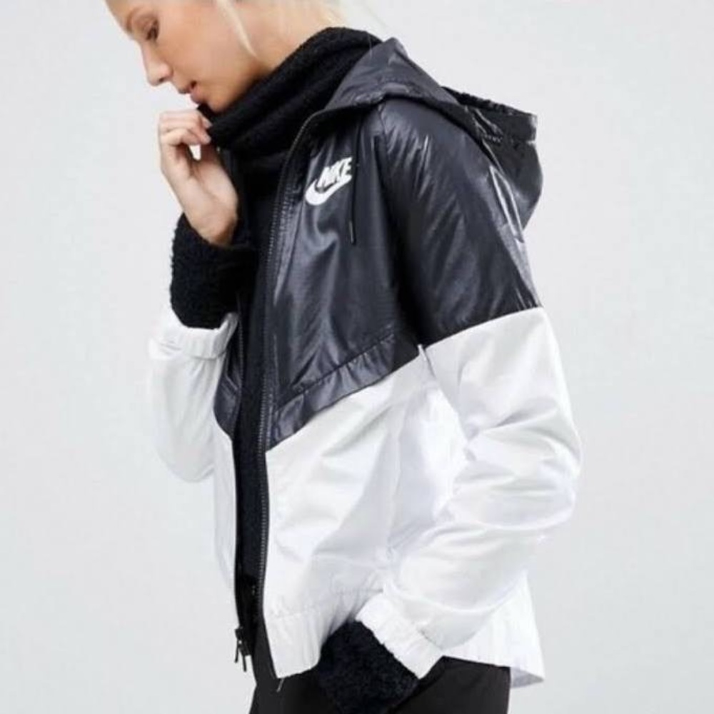 Nike Windrunner Jacket - Picture 6 of 6